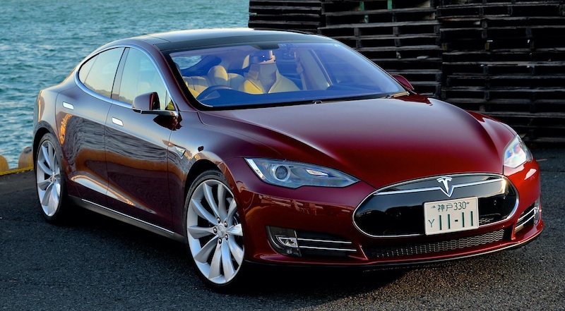 Gambar Mobil Listrik Tesla Model S Jepang